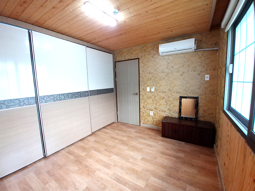 기장펜션 기장민박 용소늘푸른펜션 나무방